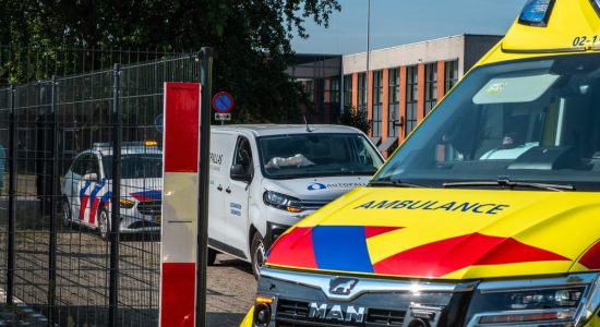 Kop-staart botsing in Sneek, bestuurder aangehouden na positieve drugstest