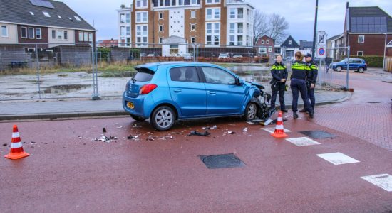 Flinke schade bij aanrijding op t-splitsing in Sneek