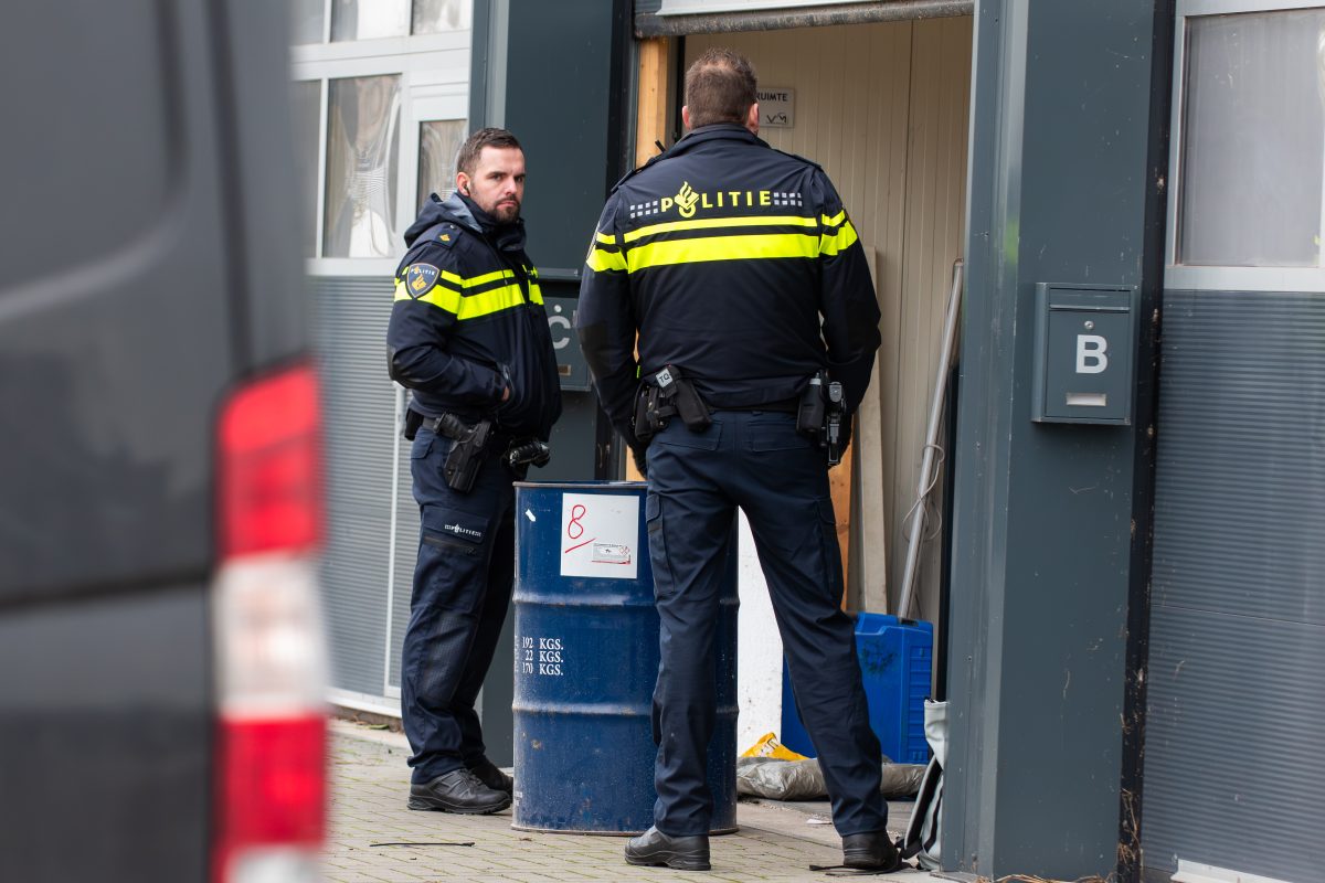 Drugslabs aangetroffen in loods Bolsward en Idsegahuizum