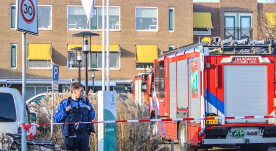 Brandweer rukt uit voor rook in appartement in Sneek