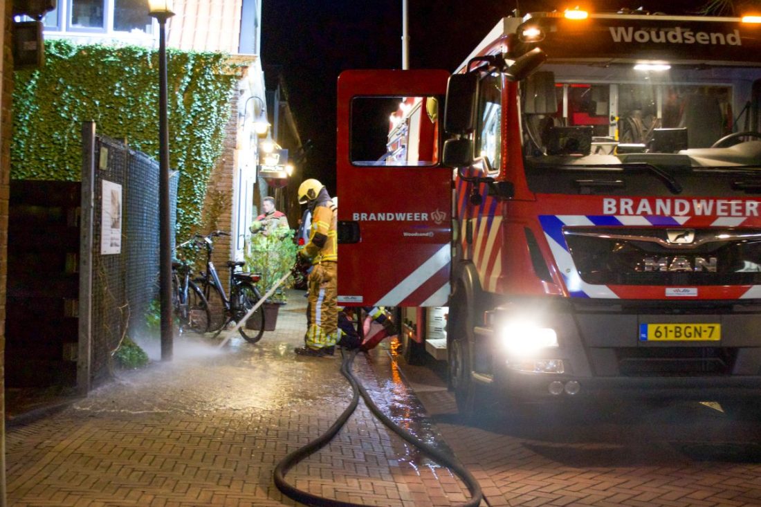 Brand bij restaurant Vis en Meer in Woudsend snel onder controle