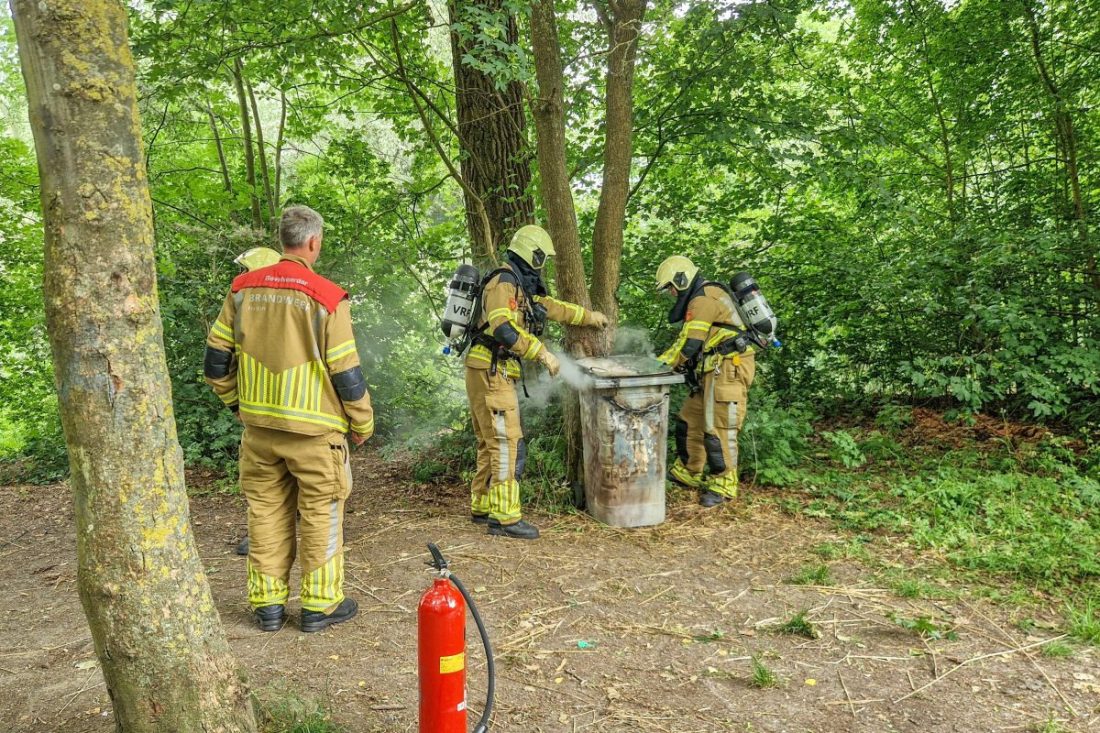 Drie verdachten aangehouden na brandstichtingen in Sneek
