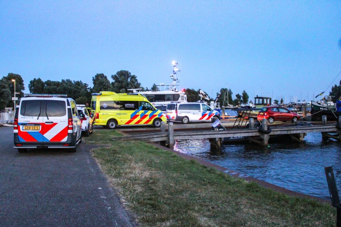 Politie massaal aanwezig na vechtpartij op Starteiland, ook ambulancehelikopter stand-by