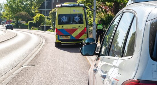 Fietser gewond na botsing met auto op de Bolswarderweg