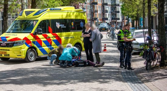 Fietser ernstig gewond na botsing met andere fietser