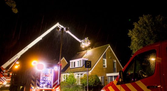 Schoorsteenbrand in Scharnegoutum snel onder controle