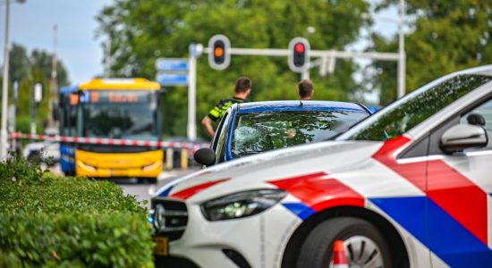 Fietser gewond na botsing met auto in Sneek