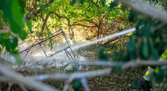 Meubilair in de brand in bossage in Sneek